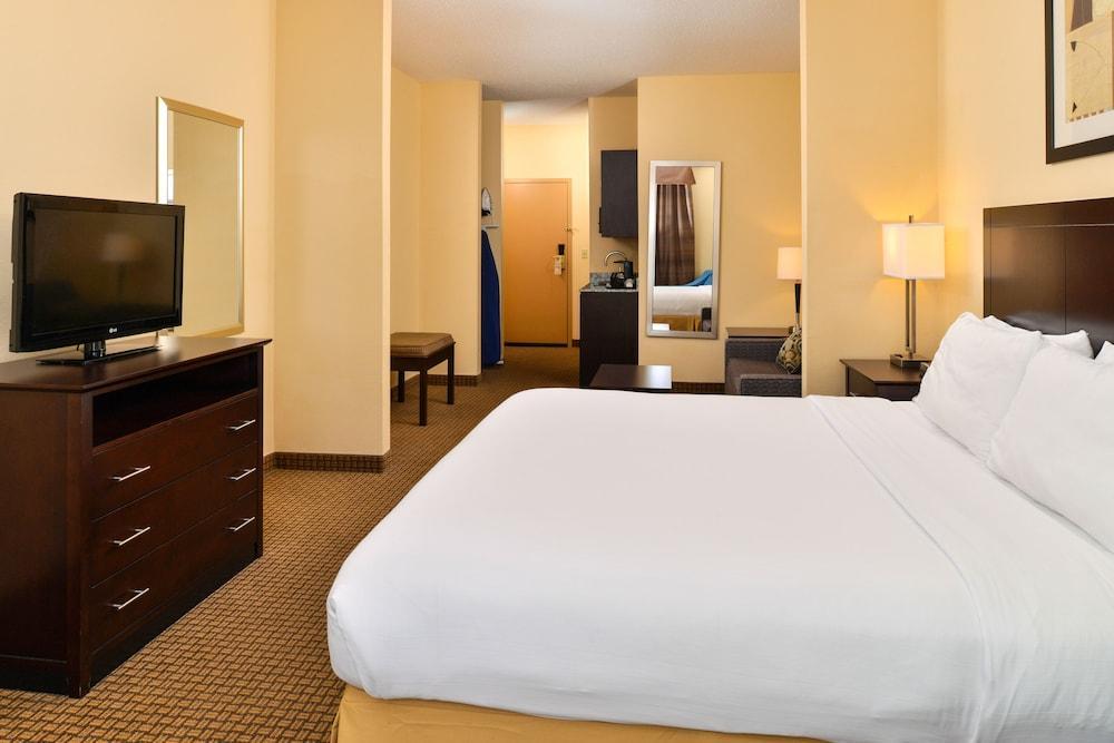 Holiday Inn Express Hotel & Suites Greenville By Ihg Exterior photo