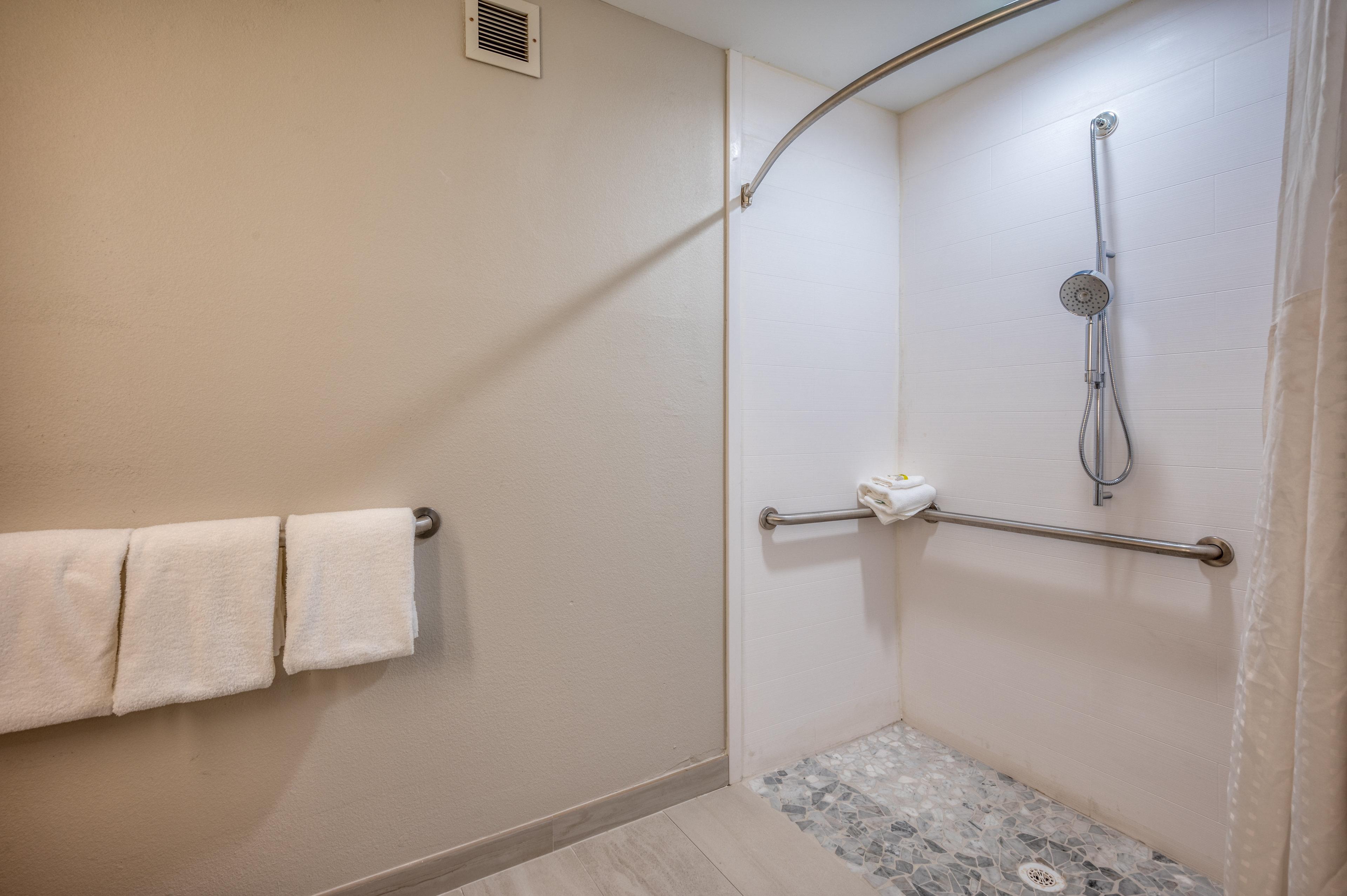 Holiday Inn Express Hotel & Suites Greenville By Ihg Exterior photo