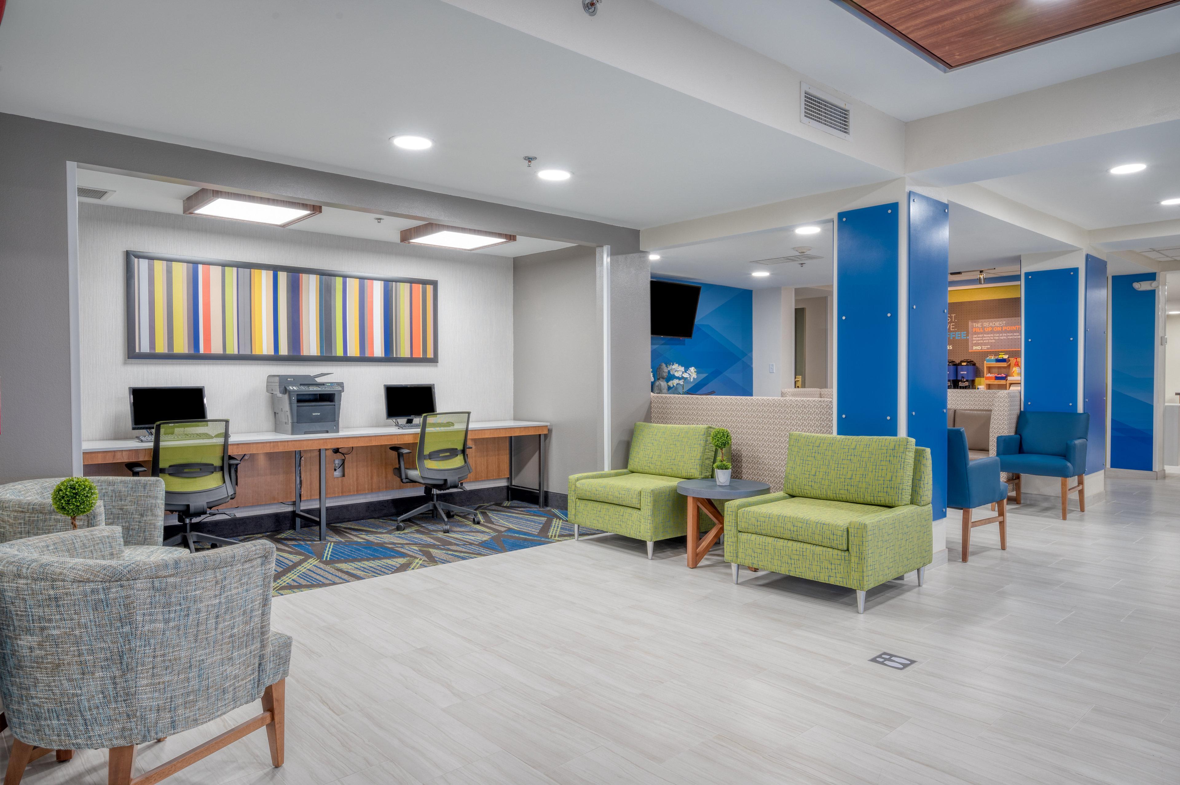 Holiday Inn Express Hotel & Suites Greenville By Ihg Exterior photo