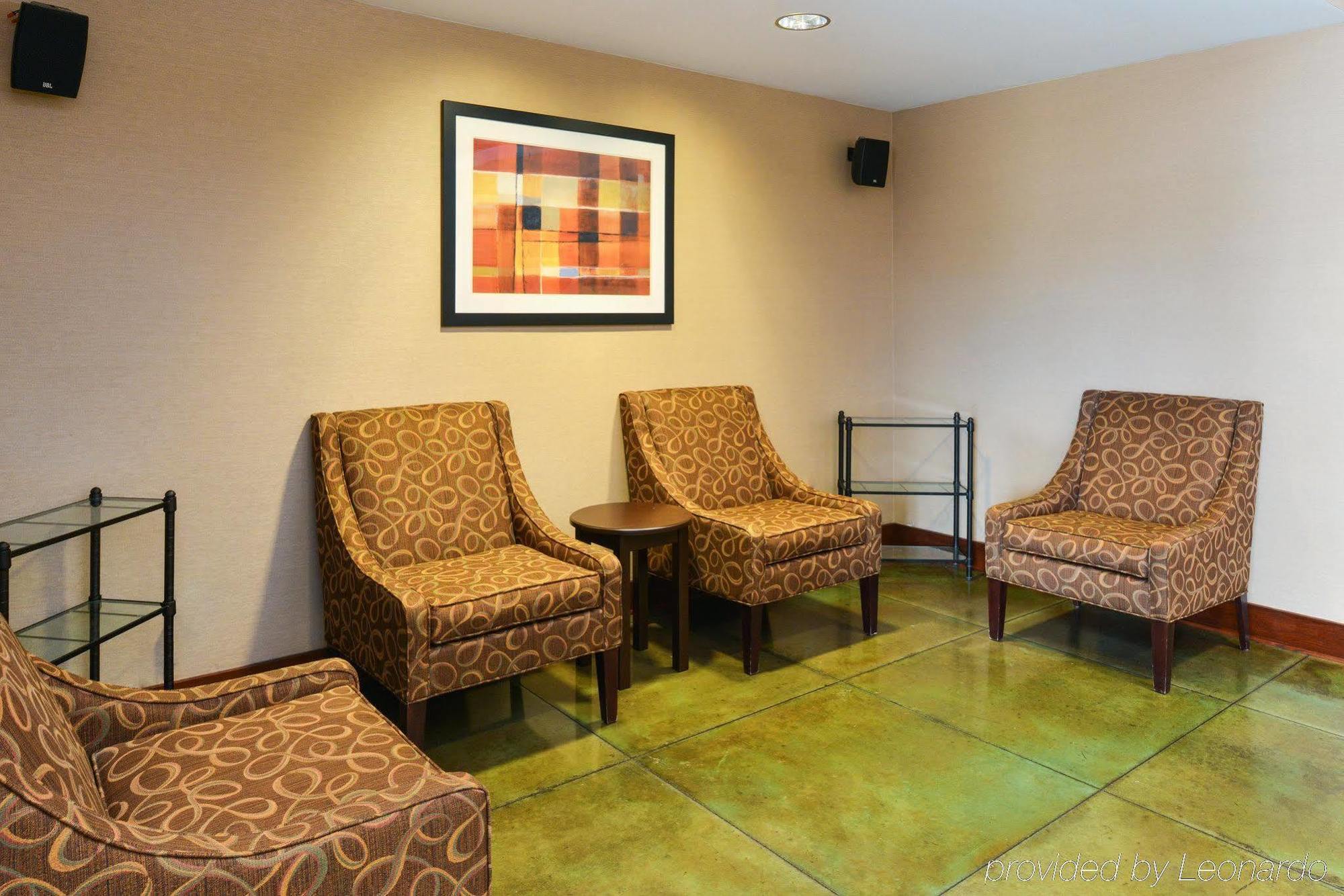 Holiday Inn Express Hotel & Suites Greenville By Ihg Exterior photo